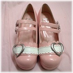 baby shoes heartbuckle color1