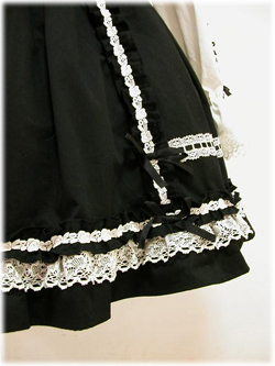 24o-3108_black-skirt.JPG